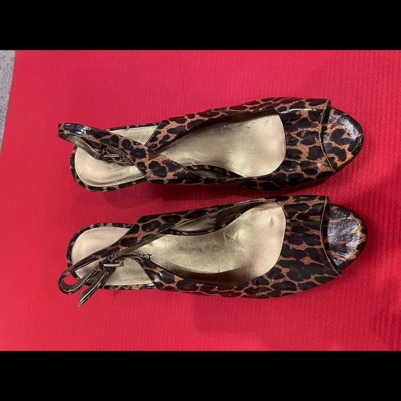 Nine West open toe block heel - Picture 1 of 3